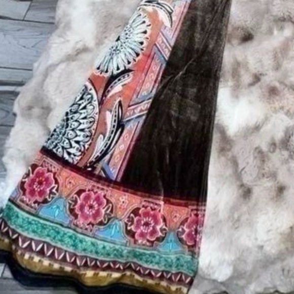 NWT Peach Puff Multicolor Geometric Boho Long Wide Leg Flare Pants Size Medium - Picture 9 of 12